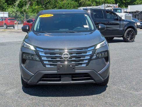 Used 2024 Nissan Rogue S FWD image 2