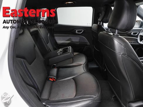 Used 2024 Jeep Compass Latitude AWD/4WD image 22