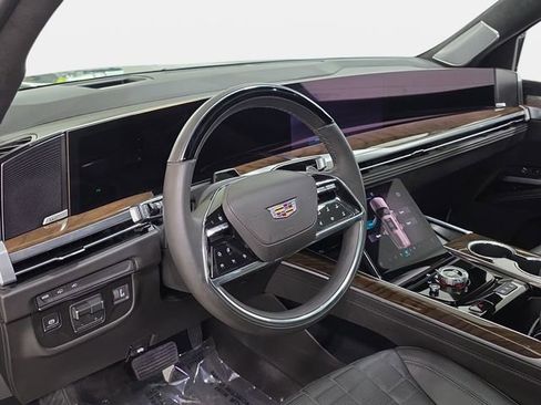 Used 2026 Cadillac Escalade ESV Platinum Sport w/ LPO, Floor Liner Package RWD image 16