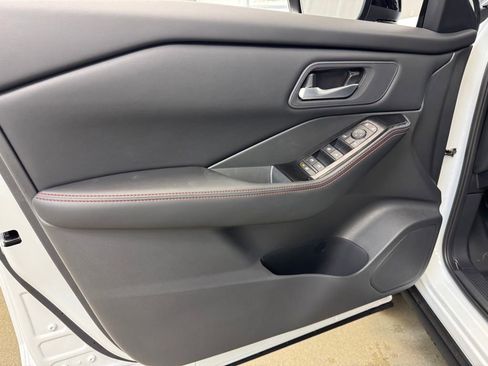 New 2026 Nissan Rogue SV image 8