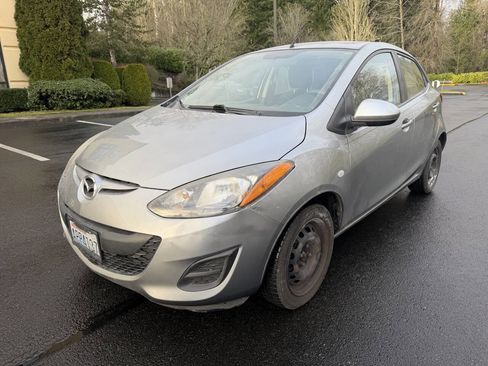 Used 2013 MAZDA MAZDA2 Sport image 1