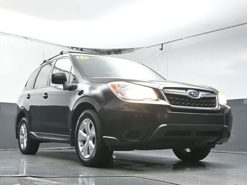 Used 2015 Subaru Forester 2.5i Premium w/ All-Weather Package AWD/4WD image 32