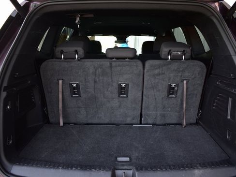 Used 2025 GMC Acadia Elevation image 24