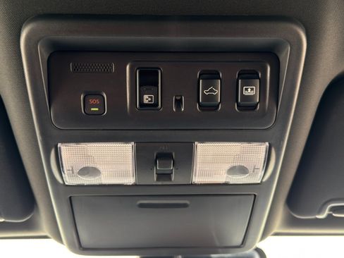 Used 2021 Nissan Titan PRO-4X w/ Pro-4x Convenience Package AWD/4WD image 30