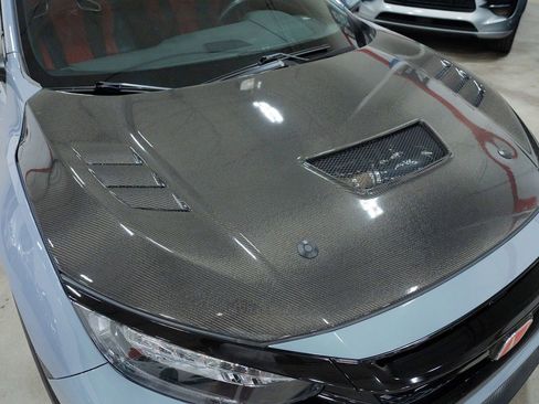 Used 2019 Honda Civic Type R image 16