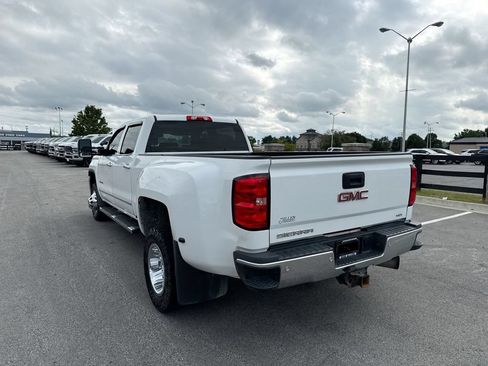 Used 2018 GMC Sierra 3500 SLT w/ Duramax Plus Package AWD/4WD image 4