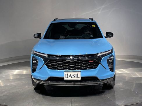 Used 2024 Chevrolet Trax RS w/ Sunroof Package image 9