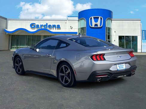 Used 2024 Ford Mustang Premium RWD image 4