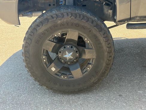 Used 2006 Nissan Titan XE image 9