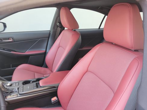 Certified 2025 Lexus IS 350 F Sport RWD image 9