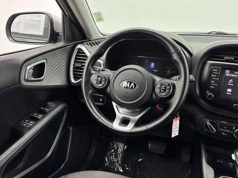 Used 2021 Kia Soul X-Line image 23