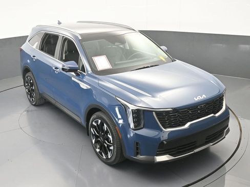 Used 2025 Kia Sorento SX image 62