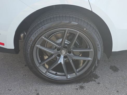 New 2026 Porsche Macan Turbo image 12