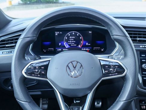 Used 2023 Volkswagen Tiguan SE R-Line image 27