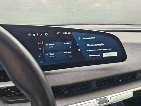 Used 2022 Lucid Air Grand Touring image 34