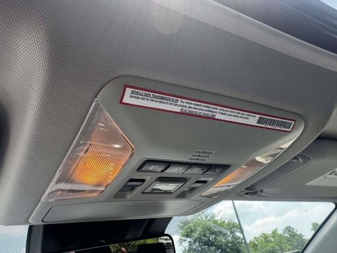 Used 2019 Toyota RAV4 Limited AWD/4WD image 33