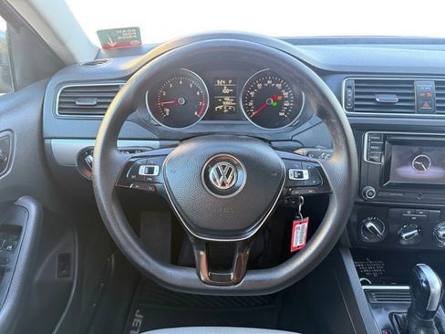 Used 2017 Volkswagen Jetta S FWD image 14