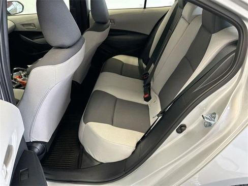 Used 2025 Toyota Corolla LE w/ Convenience Package image 22