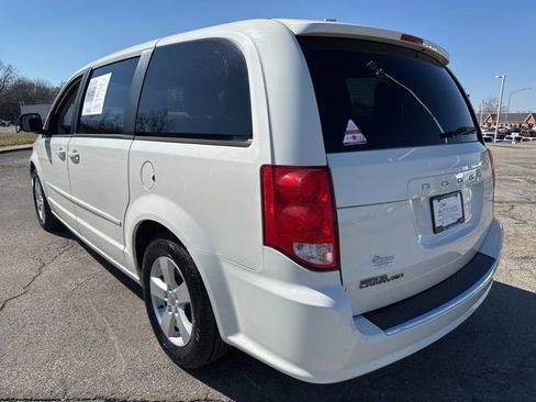 Used 2013 Dodge Grand Caravan SE image 3