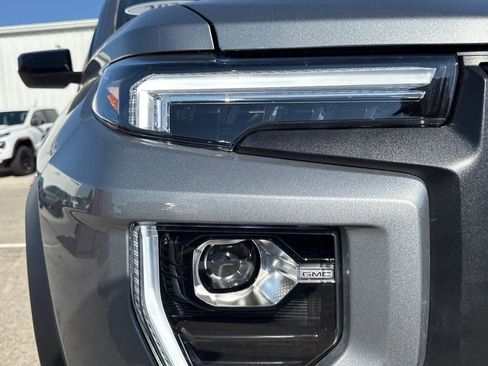 New 2026 GMC Canyon Elevation w/ Convenience Package image 10