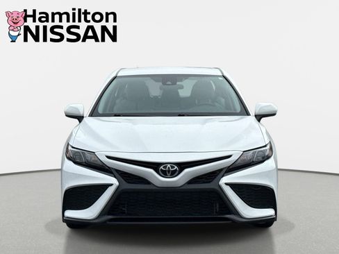Used 2021 Toyota Camry SE image 6