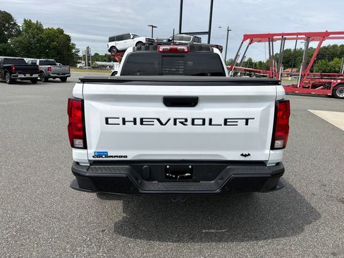 Used 2025 Chevrolet Colorado W/T w/ WT Convenience Package II RWD image 7