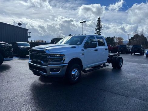 New 2026 RAM 3500 Tradesman w/ Chrome Appearance Group A AWD/4WD image 2