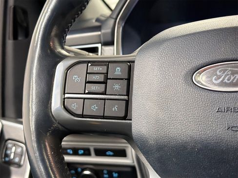 Used 2022 Ford F150 Limited image 23