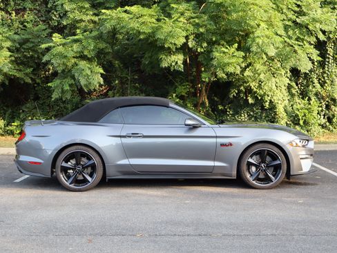 Used 2021 Ford Mustang GT Premium w/ Equipment Group 401A RWD image 11