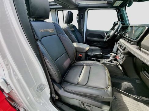 Used 2025 Jeep Wrangler Unlimited Rubicon 392 AWD/4WD image 31