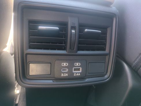Used 2025 Subaru Forester Premium AWD/4WD image 29