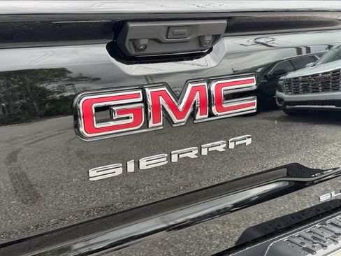 New 2026 GMC Sierra 1500 SLE w/ Preferred Package AWD/4WD image 9