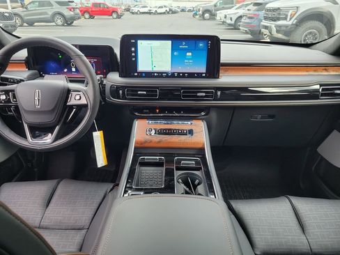 New 2026 Lincoln Aviator Black Label w/ Jet Appearance Package image 11