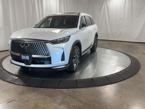 Certified 2026 INFINITI QX60 Luxe w/ Cargo Package AWD/4WD image 9