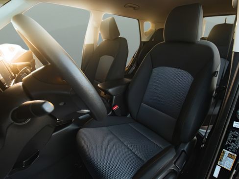 Used 2022 Kia Soul LX FWD image 5