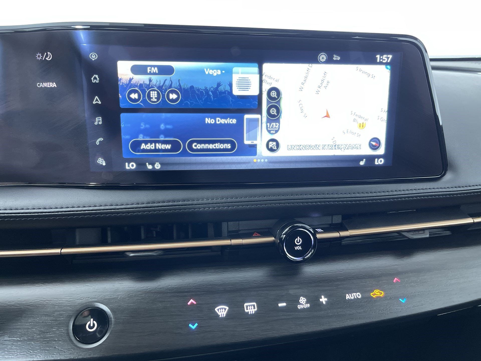 Certified 2024 Nissan Ariya AWD image 18