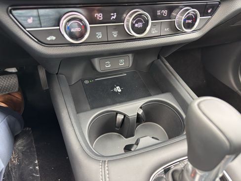 New 2026 Honda HR-V EX-L image 17