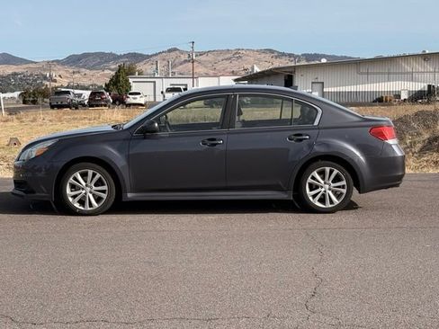 Used 2014 Subaru Legacy 2.5i Premium w/ Moonroof Package AWD/4WD image 2