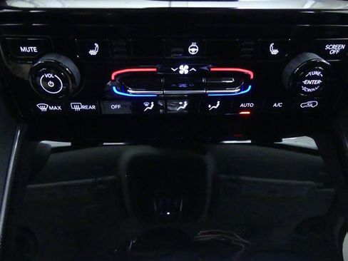 Used 2024 Jeep Grand Cherokee Limited 4xe image 14