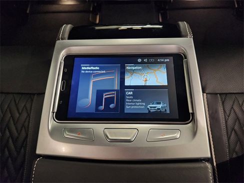 Used 2022 BMW ALPINA B7 xDrive w/ Luxury Rear Seating Package image 33