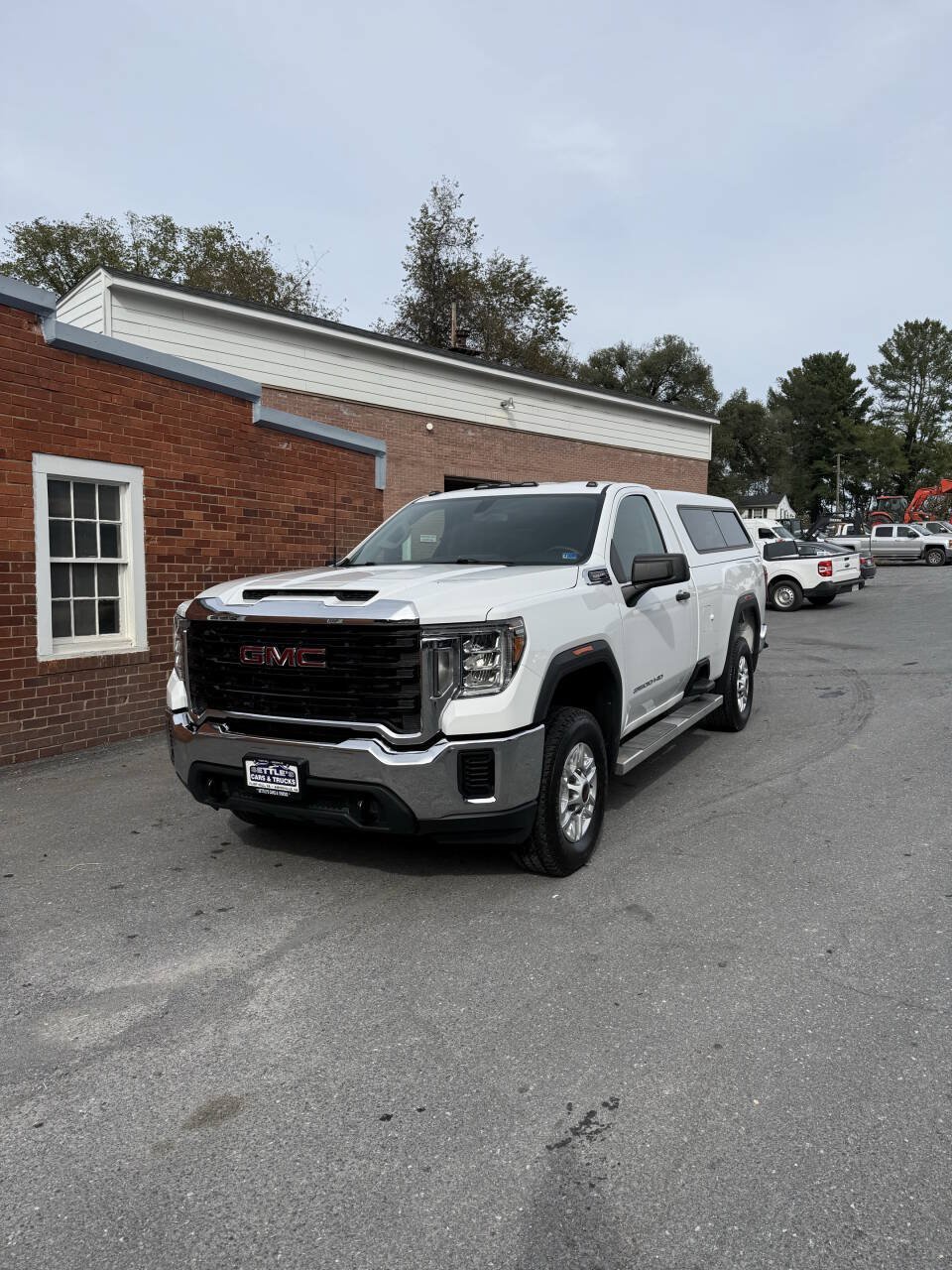 Used 2020 GMC Sierra 2500 4x4 Regular Cab w/ Convenience Package image 3