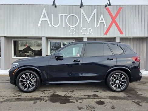 Used 2021 BMW X5 xDrive40i w/ M Sport Package image 1
