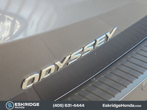 New 2026 Honda Odyssey Touring image 8