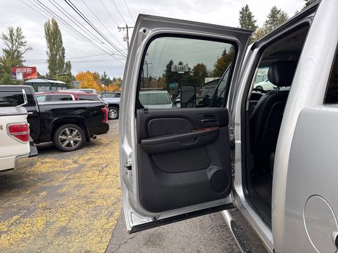 Used 2010 GMC Sierra 2500 SLT image 21