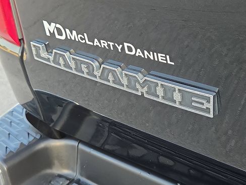 Used 2021 RAM 1500 Laramie AWD/4WD image 8