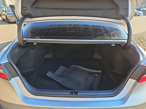 Used 2021 Toyota Camry SE image 29