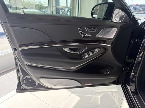 Used 2019 Mercedes-Benz Maybach S 650 image 19
