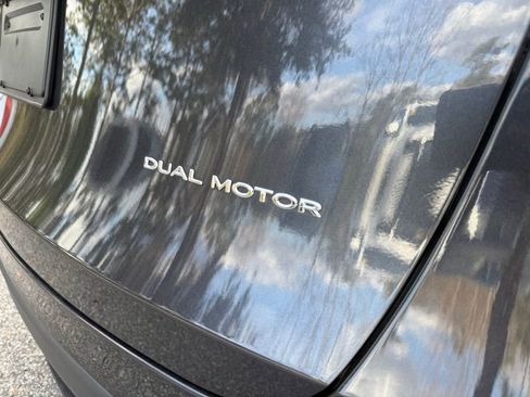 Used 2024 Tesla Model Y Long Range image 14