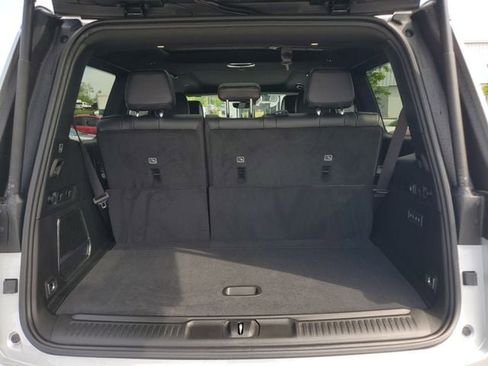 New 2026 Jeep Grand Wagoneer Limited AWD/4WD image 9