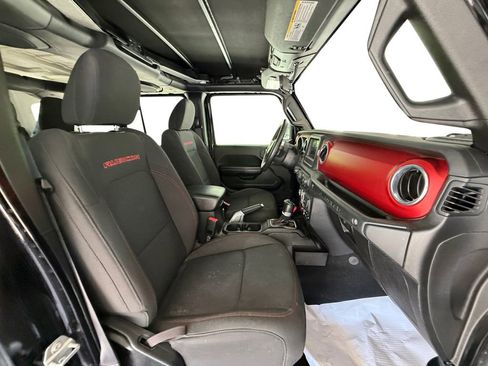 Used 2018 Jeep Wrangler Unlimited Rubicon AWD/4WD image 14